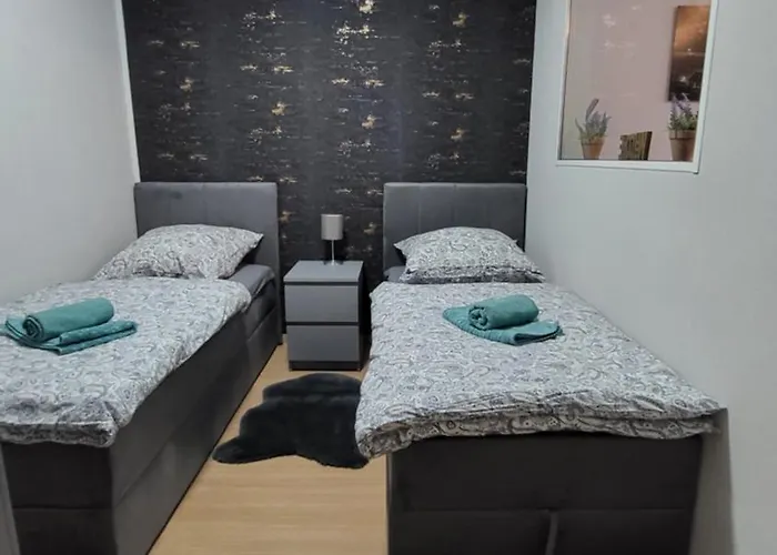 Bei Elena * Burscheid